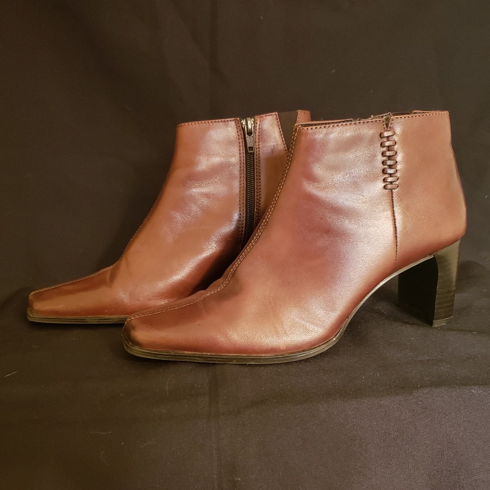 Maripé "Reece" - Picture 2 of 7
